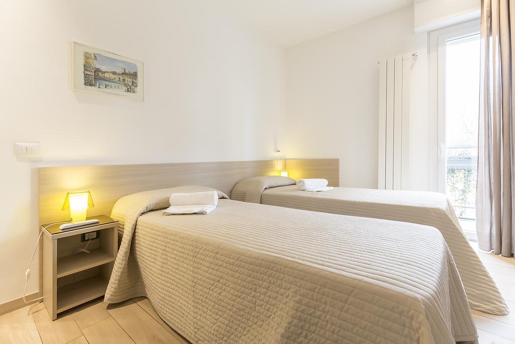 Hotel Via Italia Rho Exteriér fotografie